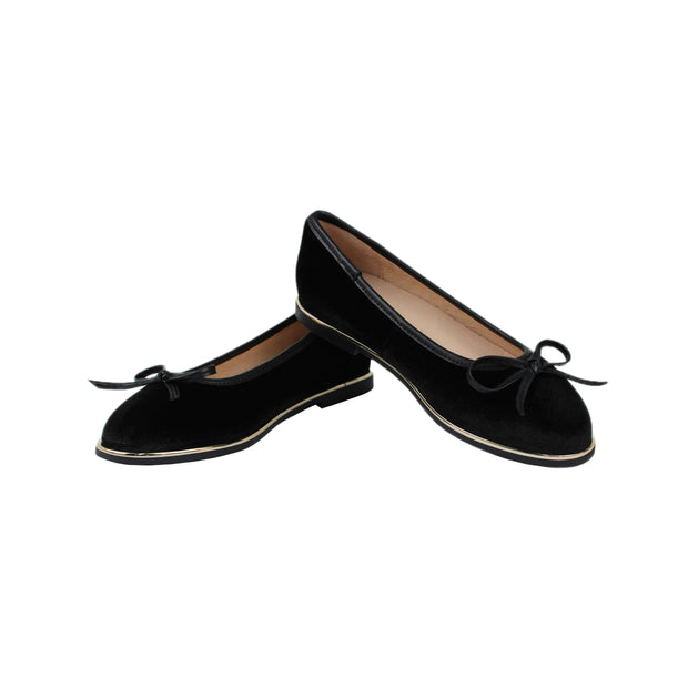 Perroquet Girls Black Velvet Ballet Flats with No Cap Toe - Black